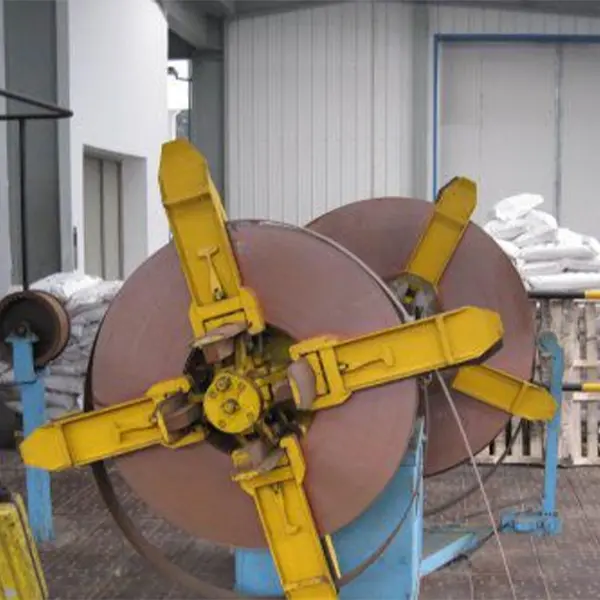 Continuous production process of longitudinal welding of copper tape for mineral insulated cables